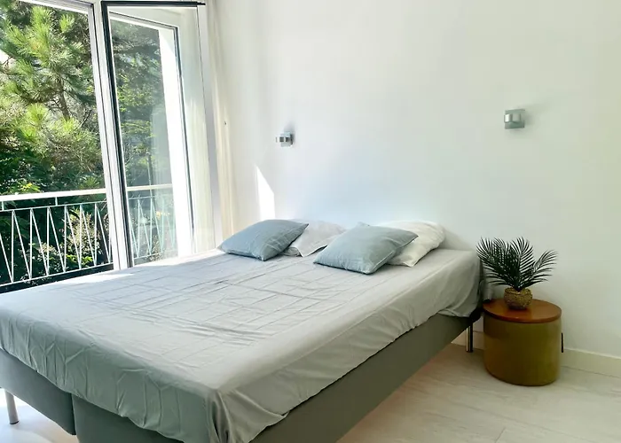 Semesterbostad Topaze A